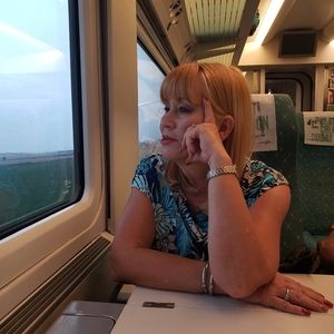 Meet your Posher, Magda